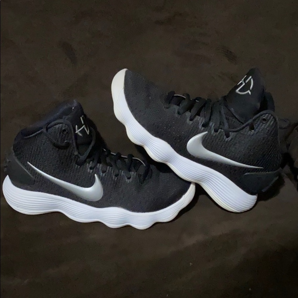 hyperdunk womens basketball shoes